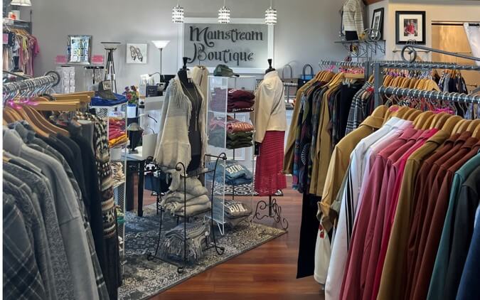 Mainstream Boutique | Onalaska